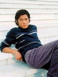 郭富城1994年照片,郭富城初露锋芒，青涩照片见证星途起点